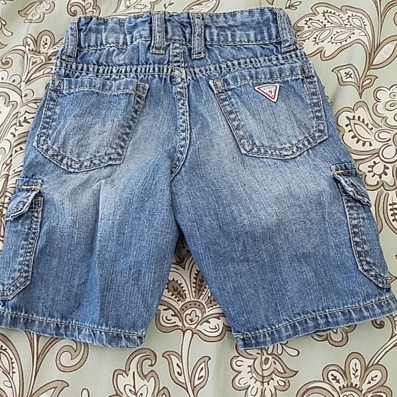 Boys Guess shorts 2T& 24m - Picture 4 of 8
